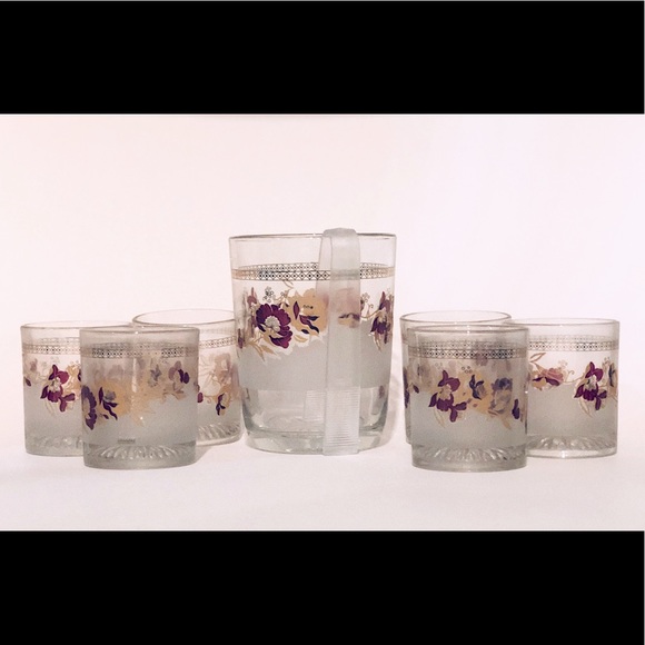 Vintage glassware - Picture 1 of 3